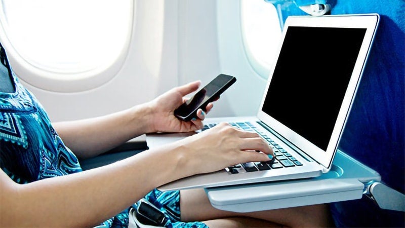 民間航空機向けイーサネットケーブル