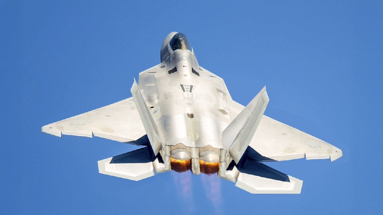 防衛用アビオニクス向け同軸ケーブル