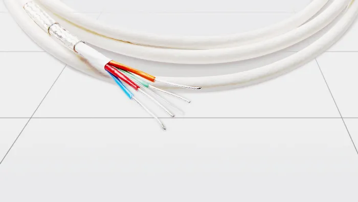 FireWireケーブル